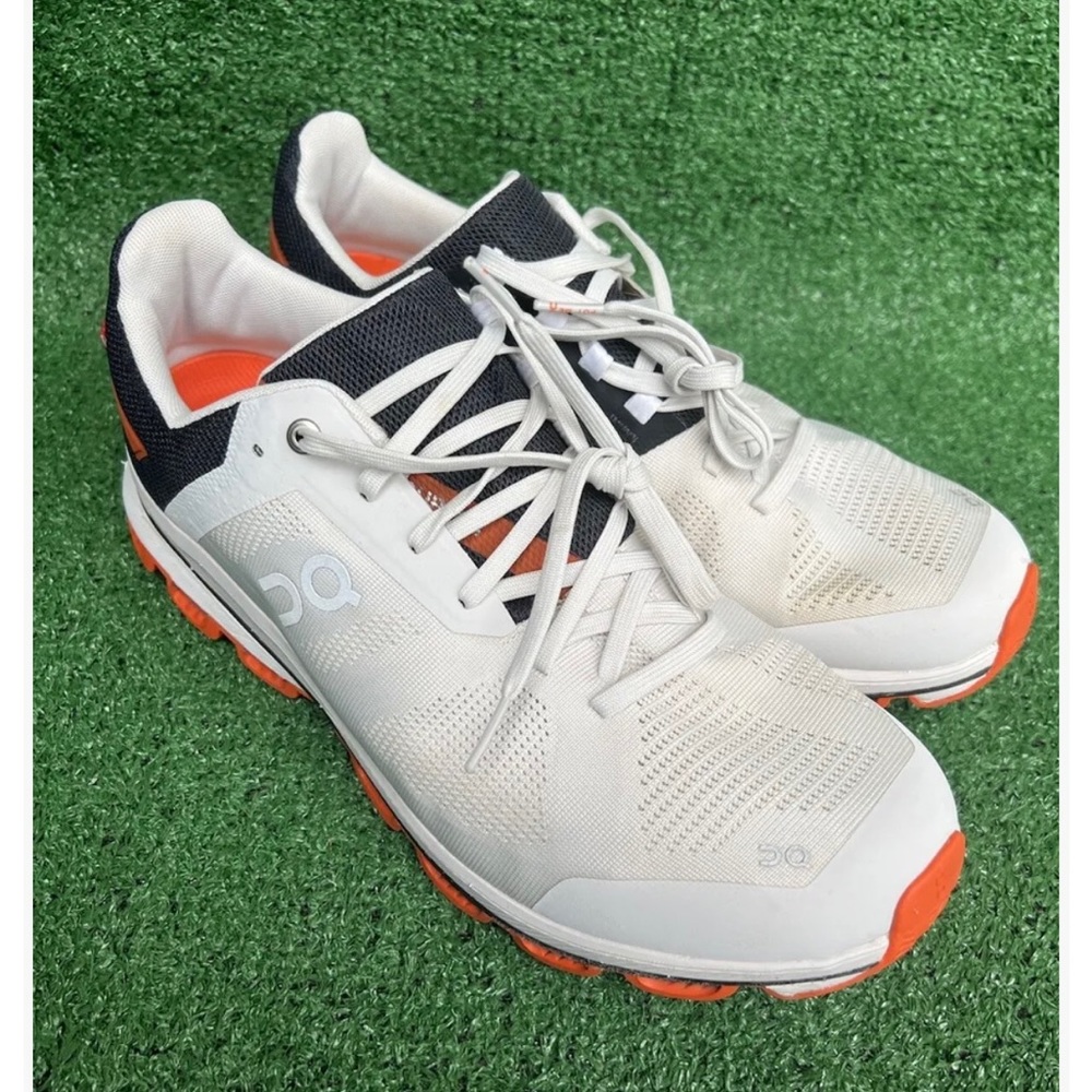 On Cloudsurfer Frost Flame Road-Running  Men's Size 11.5 pre-owned